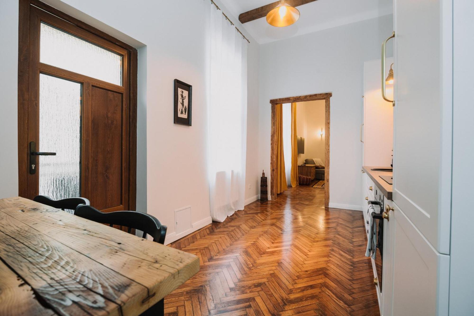 Old Town Central Apartment Cluj-Napoca Exterior photo